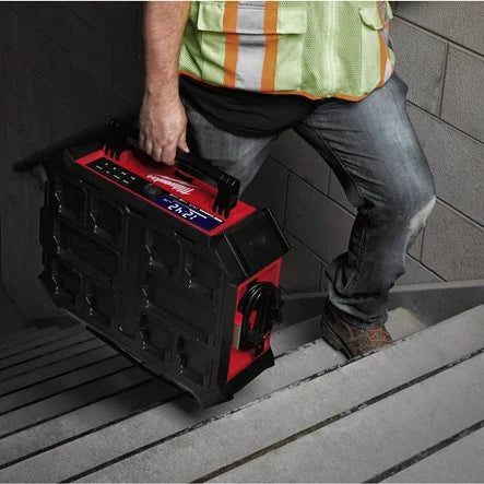 Milwaukee M18™ PACKOUT™ Radio & Charger (Body Only)