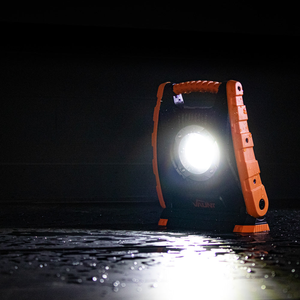 Vaunt 10W Cordless Rotating Magnetic Site Light